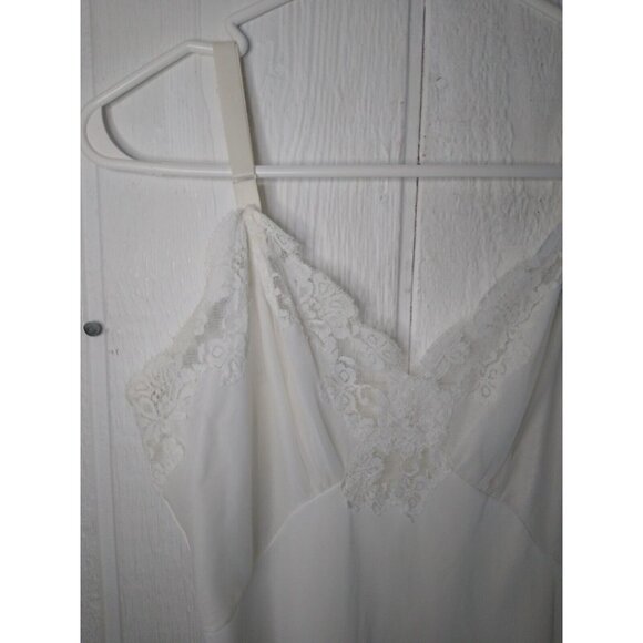 Vintage Artemis 60s Lace Ivory Nylon Full Slip 34 Ave Sheer Chest - Picture 2 of 8